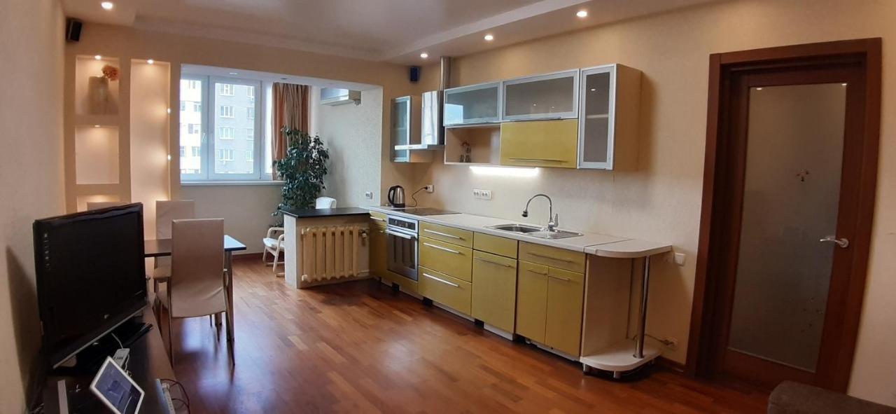 1/10 Вулиця Радунська Apartment Kyiv Exterior photo