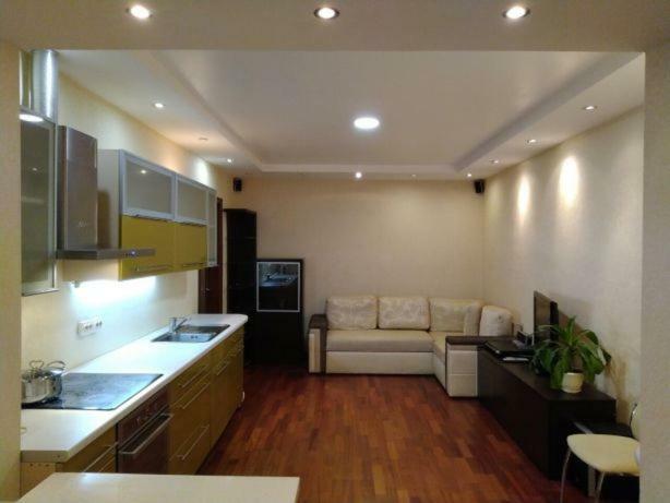 1/10 Вулиця Радунська Apartment Kyiv Exterior photo